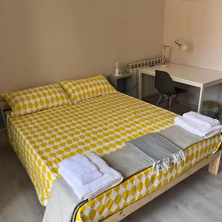 Bed & Breakfast La Sicula Atene House 200 Mt From Metro Giuffrida *