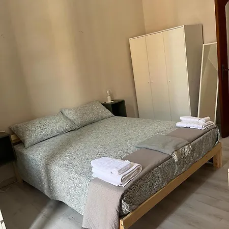 Bed & Breakfast La Sicula Atene House 200 Mt From Metro Giuffrida Catania