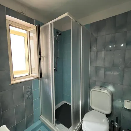 Bed & Breakfast La Sicula Atene House 200 Mt From Metro Giuffrida