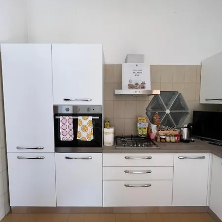 Bed & Breakfast La Sicula Atene House 200 Mt From Metro Giuffrida *